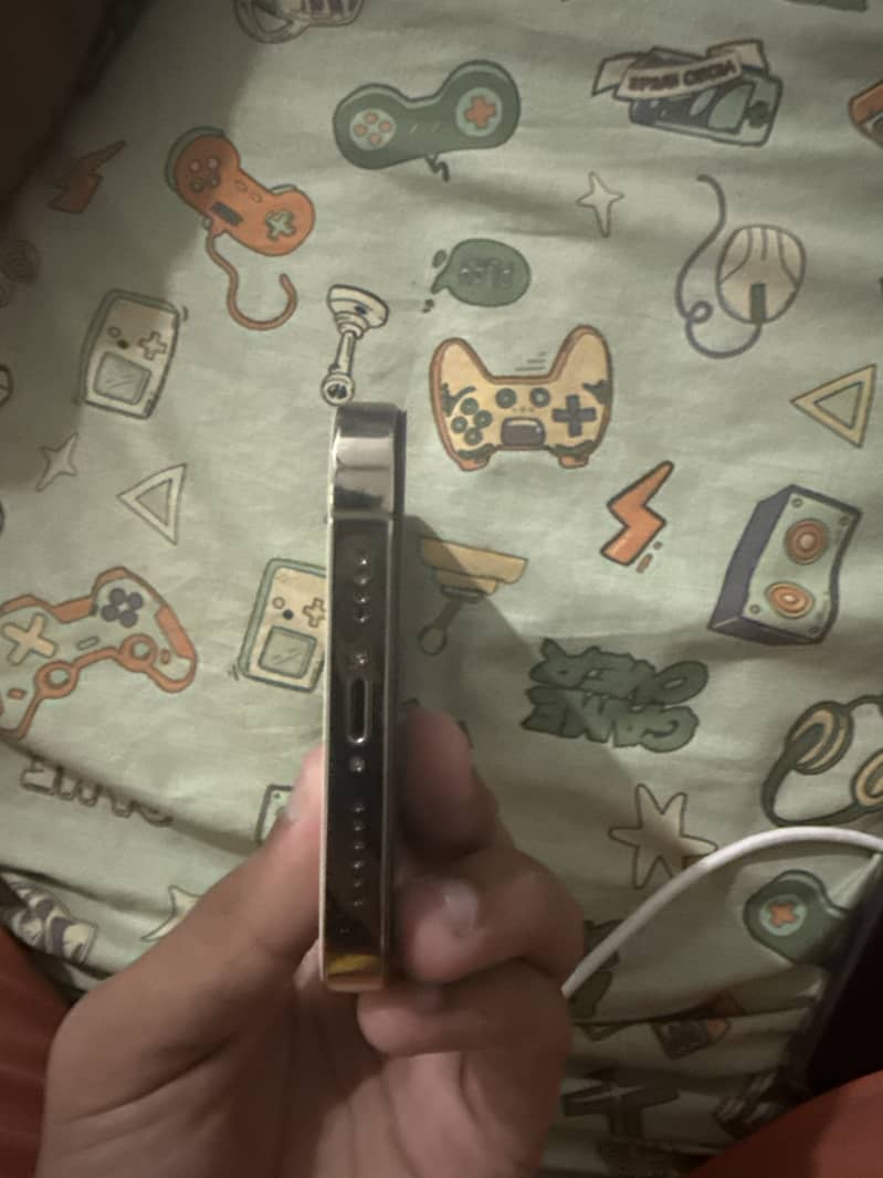 Apple iPhone 14 Pro Max 2