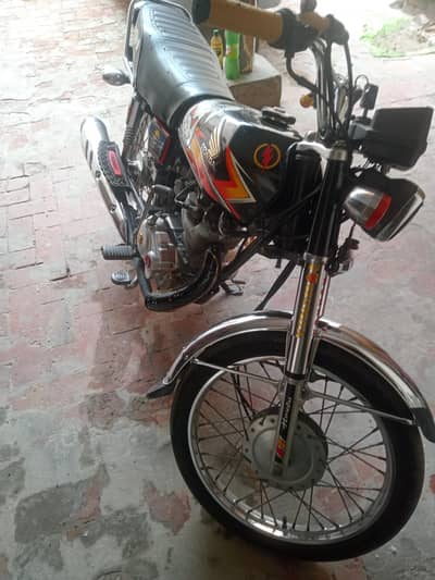 Honda 125 model 2021 all documents clear urgent for sale bike fully ok
