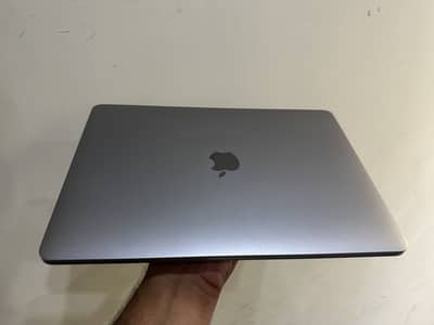 MacBook Pro 2017 | 13.3 inch Display | Core i5 | Display issue