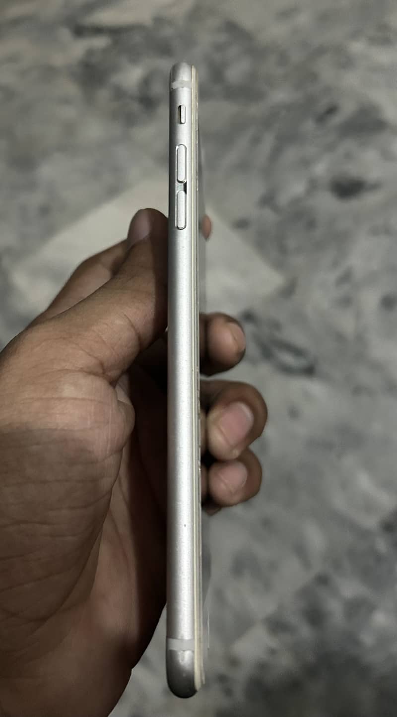 Apple iPhone 6 Plus 1