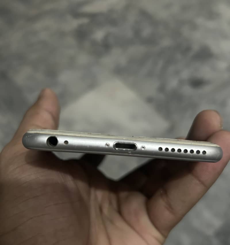 Apple iPhone 6 Plus 2