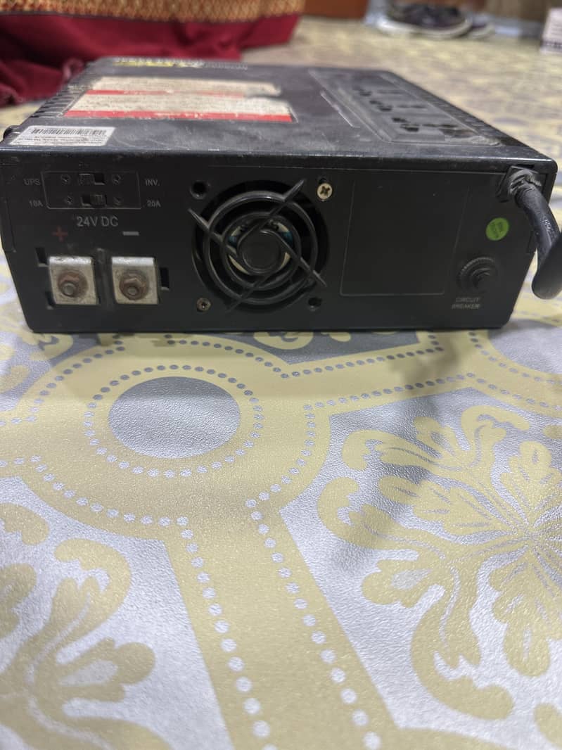 24 Volt UPS 3
