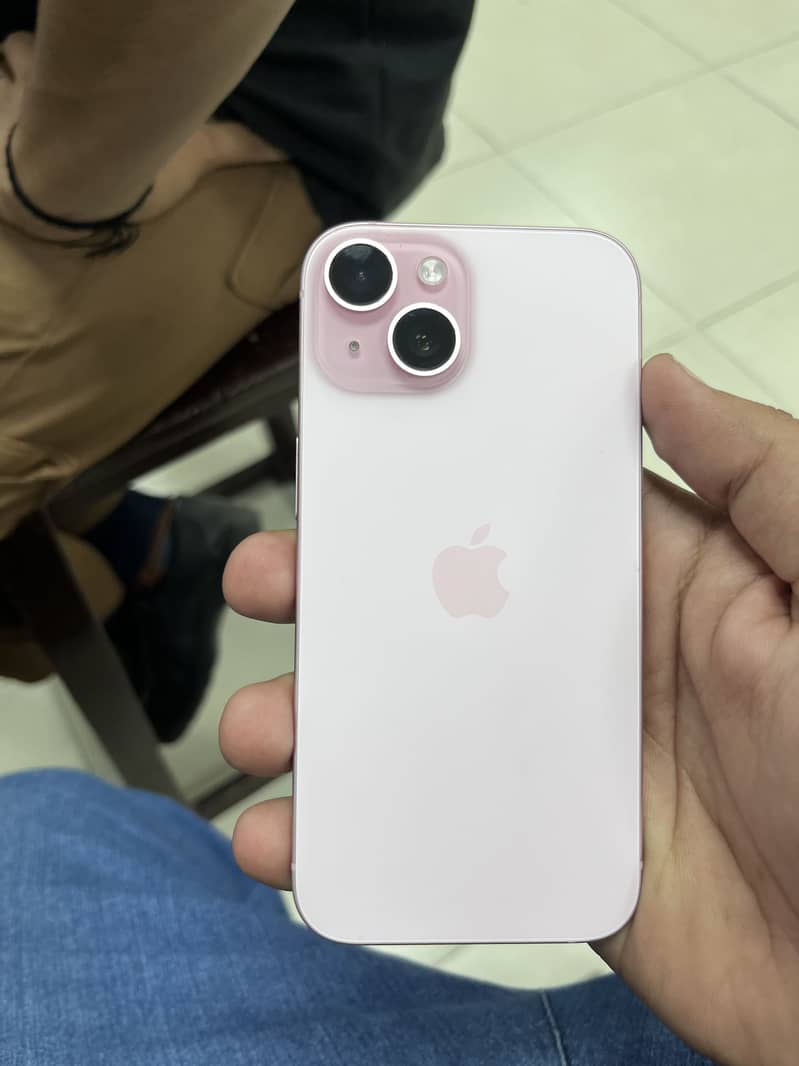 Apple iPhone 15 2