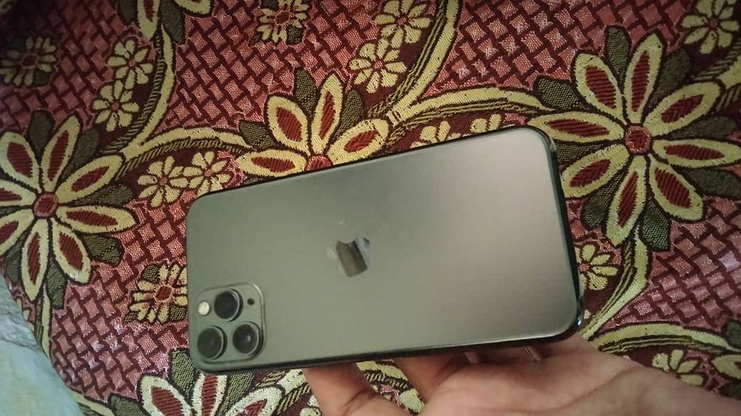 Apple iPhone 11 Pro 3