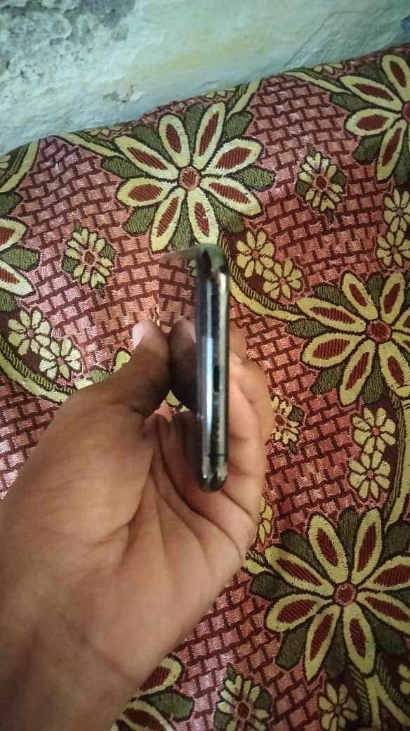 Apple iPhone 11 Pro 5