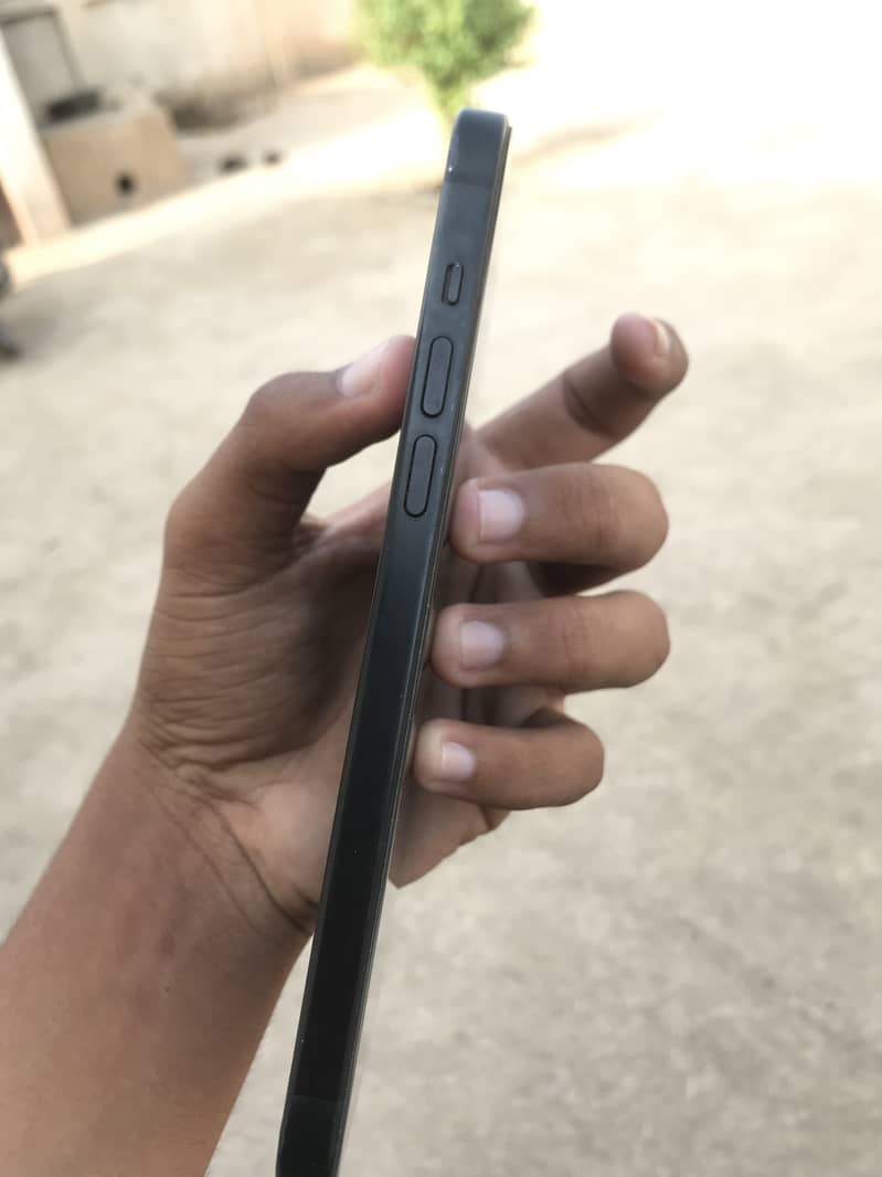 Apple iPhone 15 plus 2