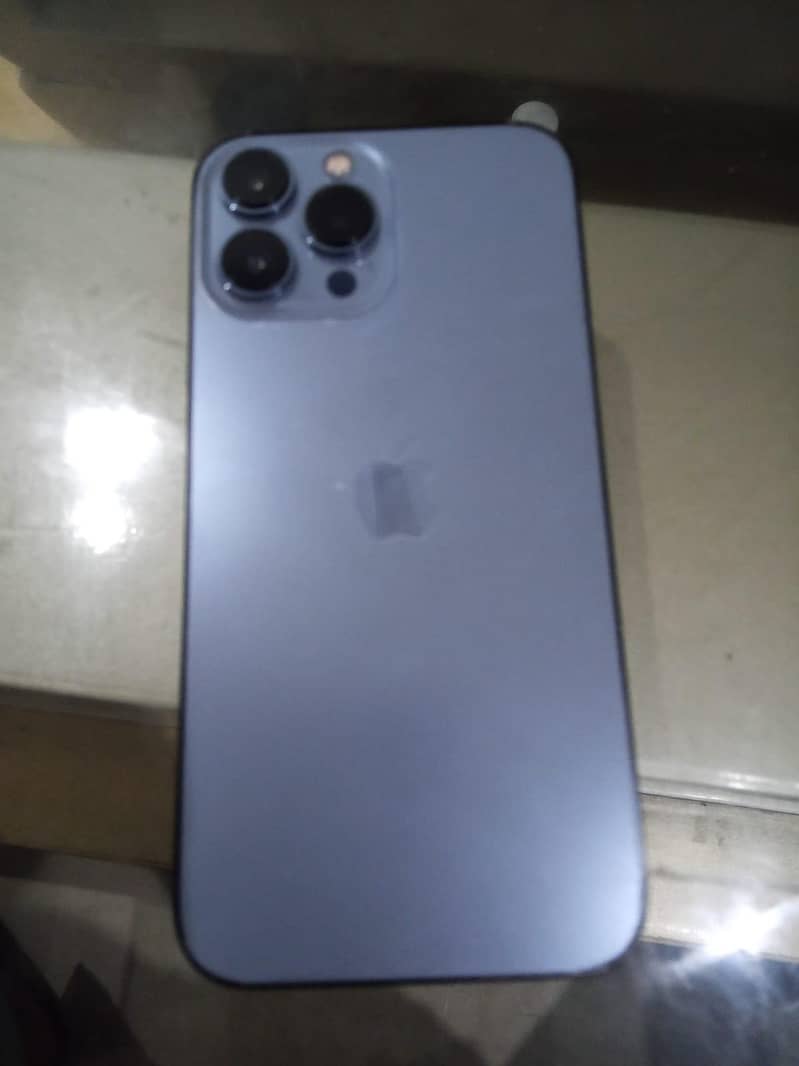 Apple iPhone 13 Pro Max 2