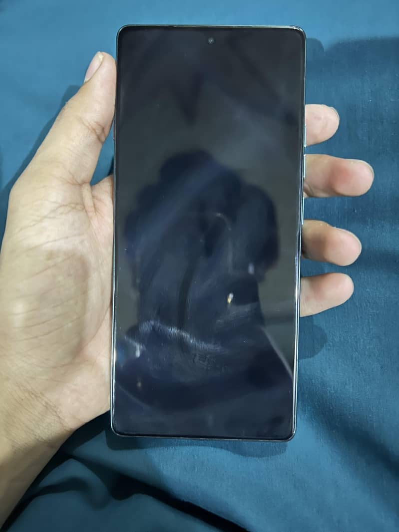 Tecno CAMON 40 1