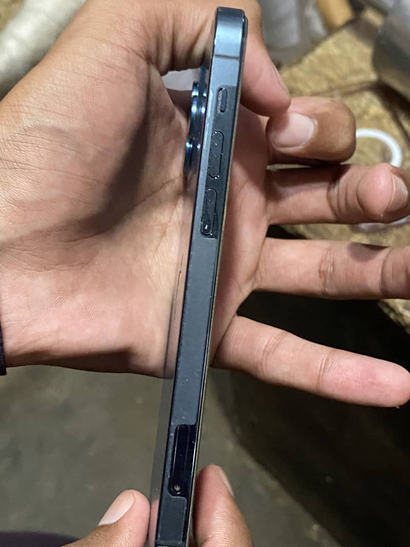 Apple iPhone 12 Pro 2