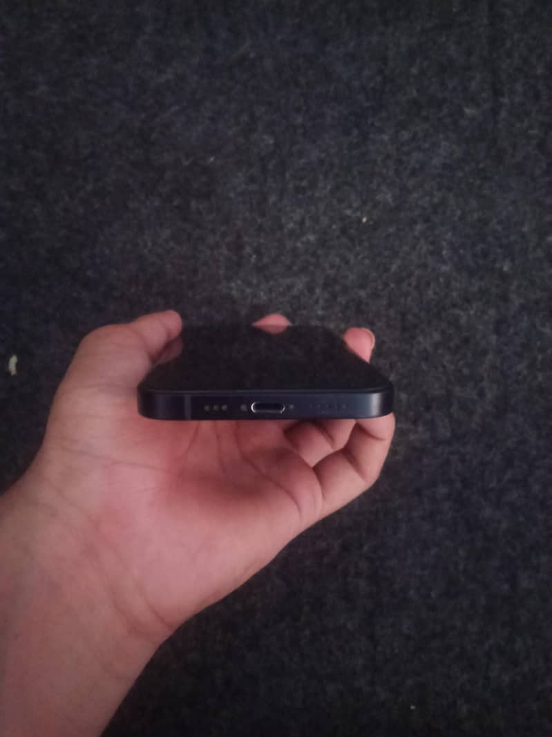 Apple iPhone 12 2