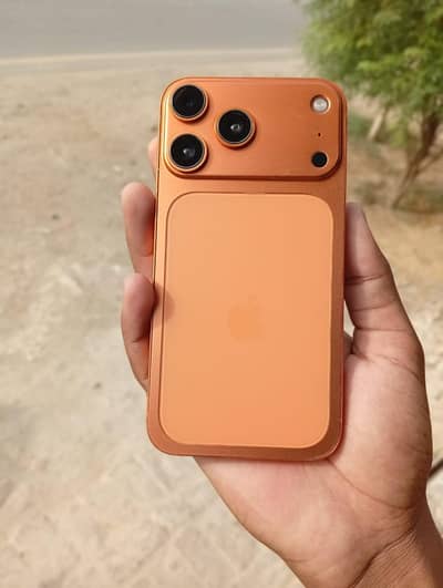 Apple iPhone XR converted into 17pro