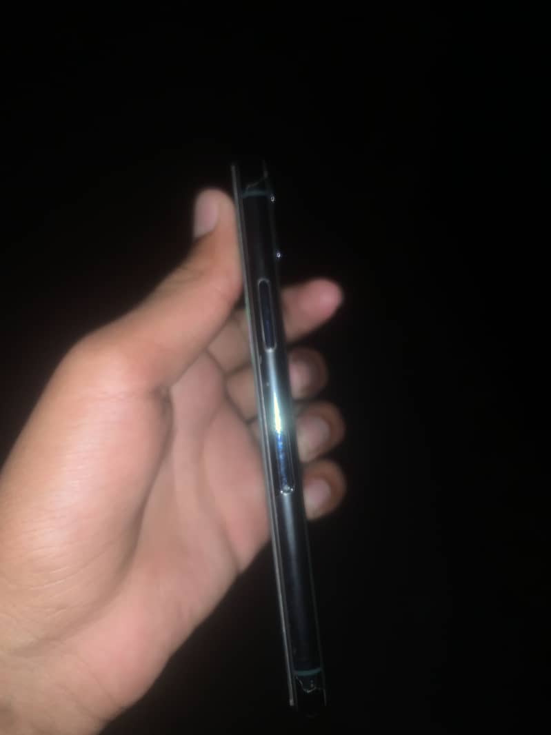 Apple iPhone 11 Pro 3