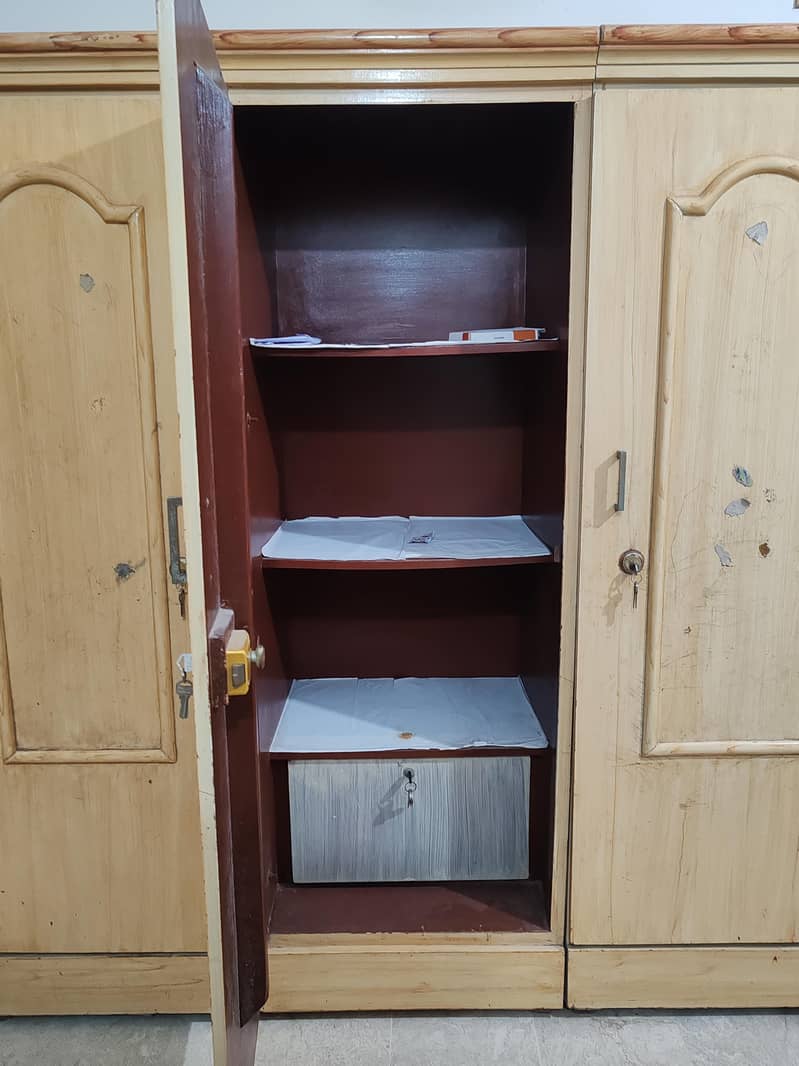 3door wardrobe 1