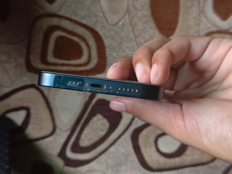 Apple iPhone 14 5