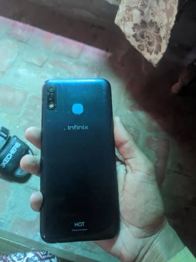 Infinix Hot 8