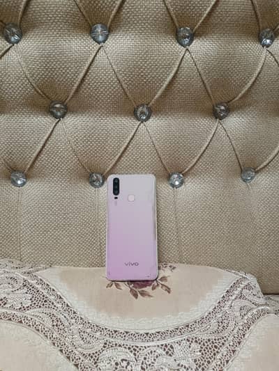 Vivo Y17