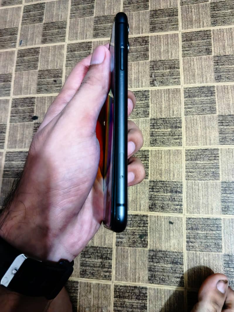 Apple iPhone 11 5