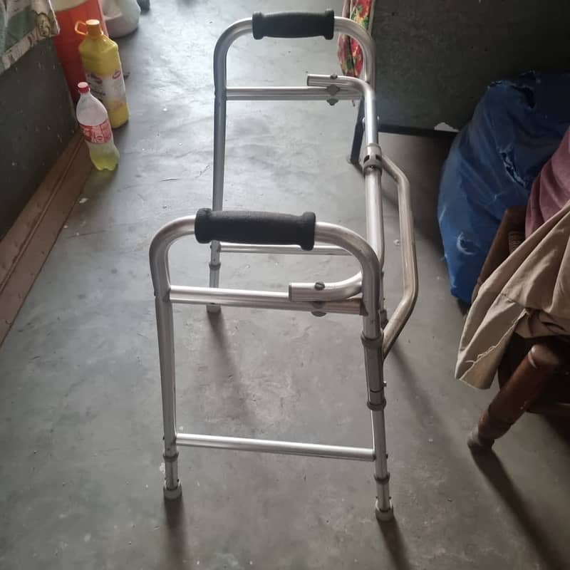 Folding/adjustable walker 0