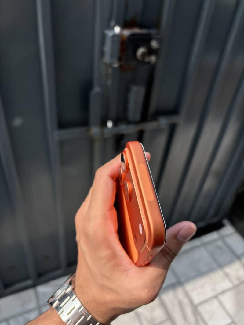 Apple iPhone 17 Pro Max 1