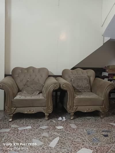 sofa five seeter good condition
