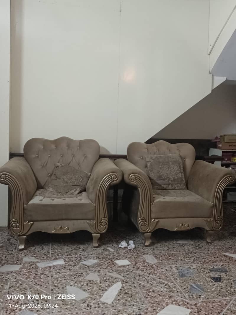 sofa five seeter good condition 0