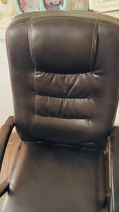 Office chair available for sale only interested people contact .