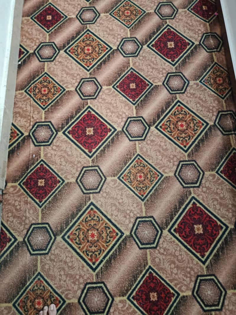 good condition carpet 0