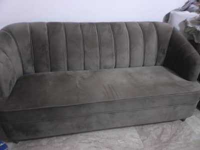5 Seater (3 Seater + 2 Single Seaters)