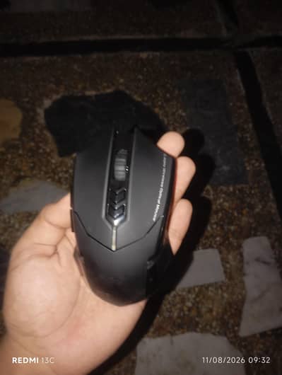 Wireless mouse with in good condition