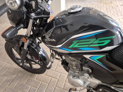 Honda CB 125F 2025