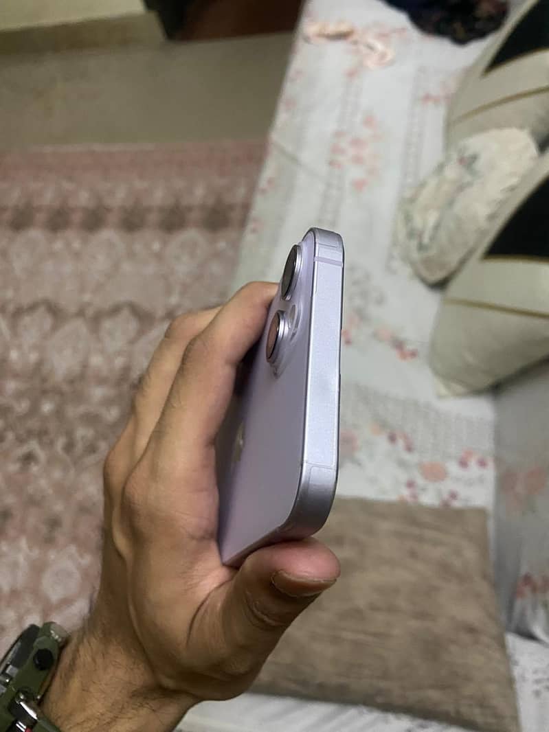 Apple iPhone 14 plus 3
