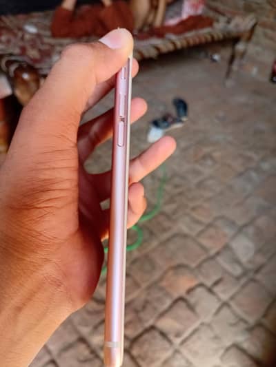 Apple iPhone 6S