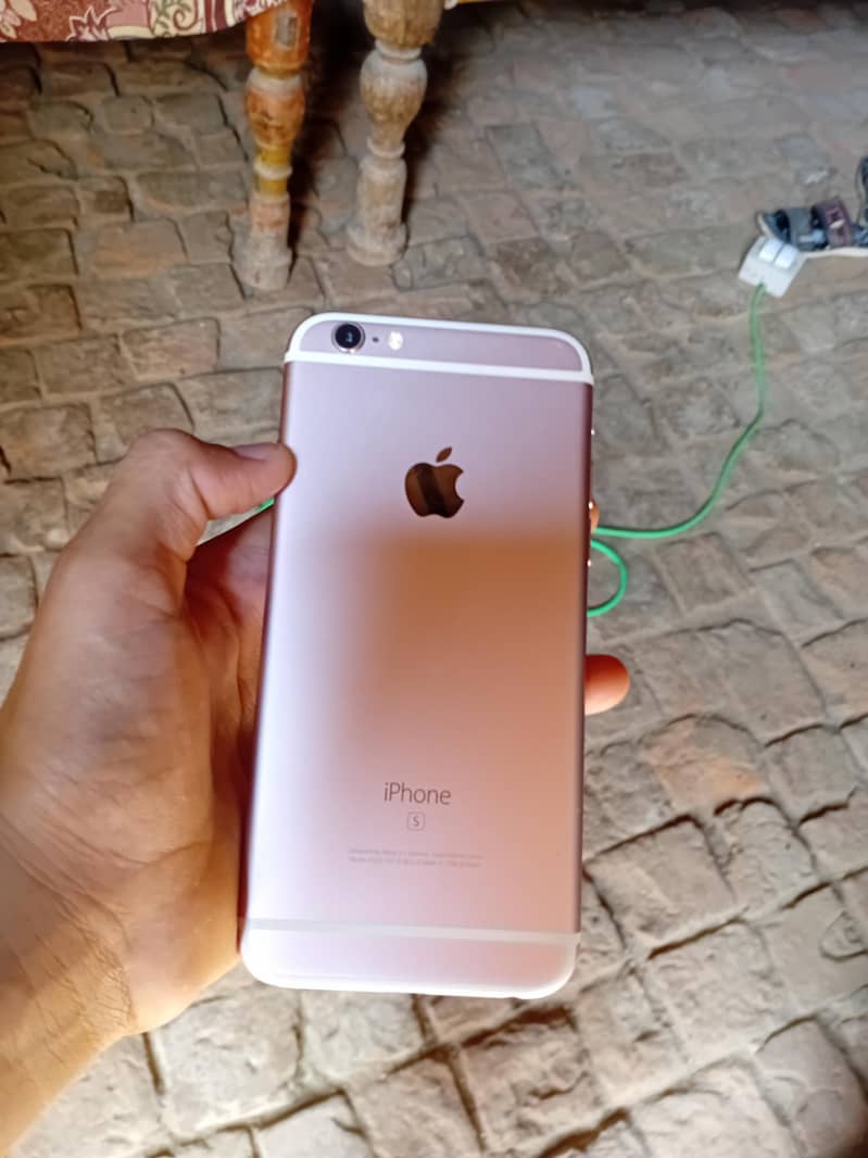 Apple iPhone 6S 4