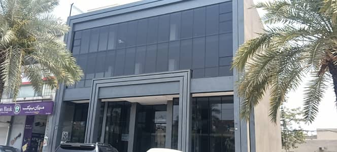 GULBERG ESTATE OFFER,3000 SQFT OFFICE FOR RENT MAIN BOULEVARD GULBERG LAHORE