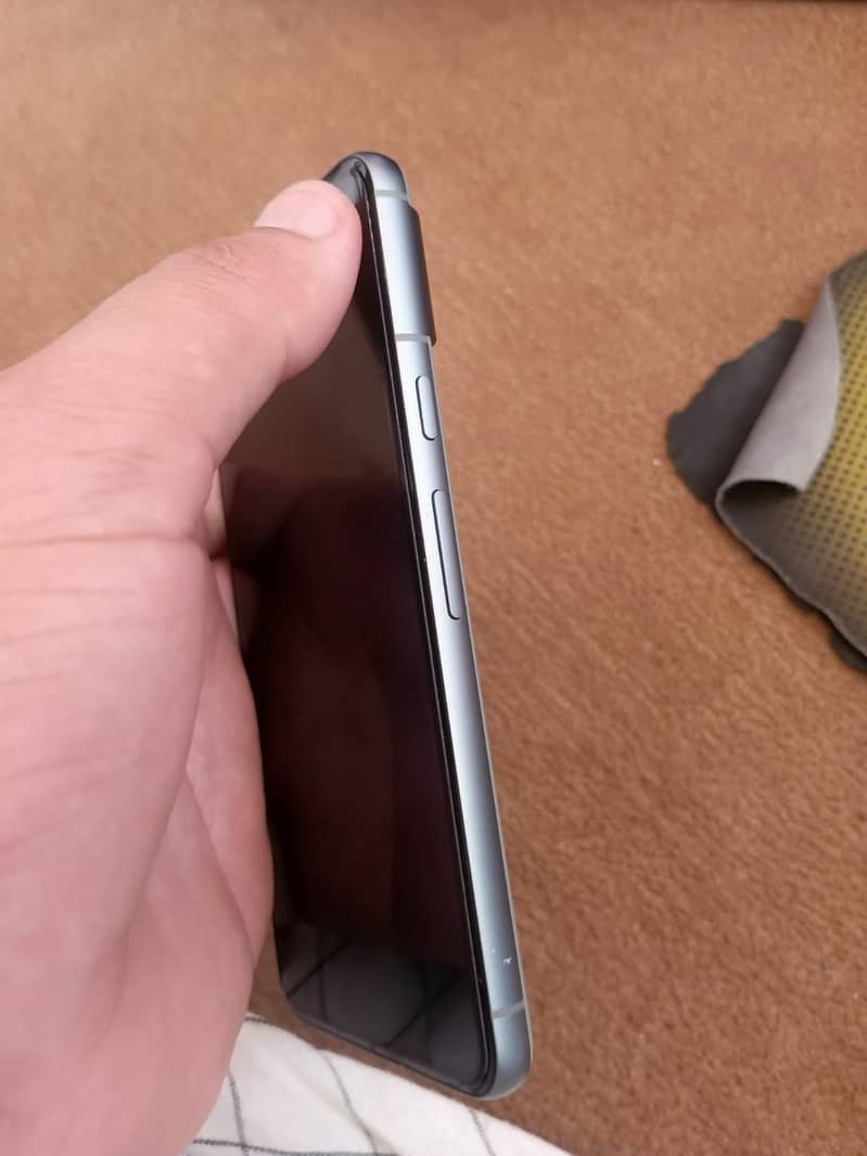 Google Pixel 8 4