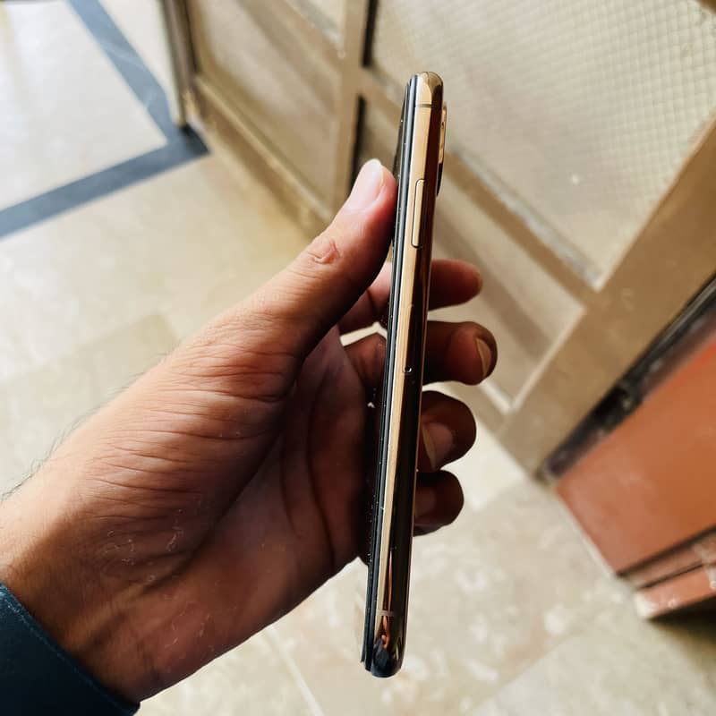 Apple iPhone XS 2