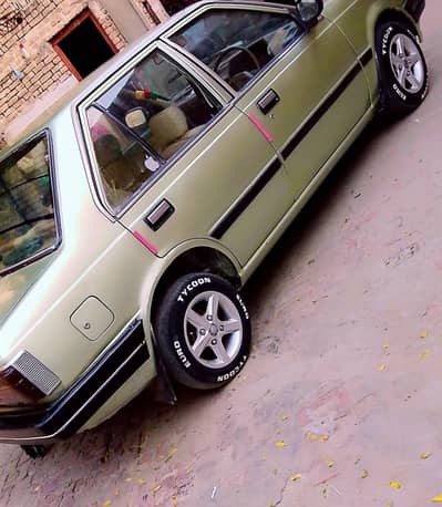 Nissan Sunny 1985