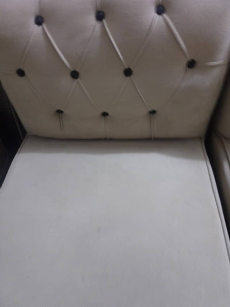4 seater 2