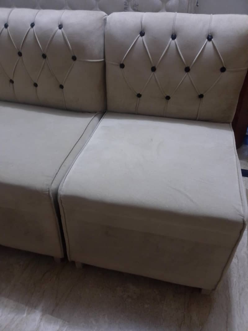 4 seater 5