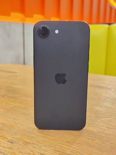 Apple iPhone 16e