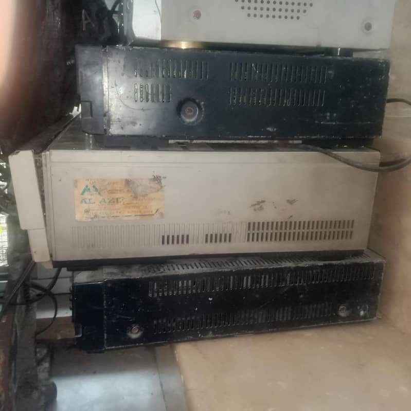 Lot electronic 2