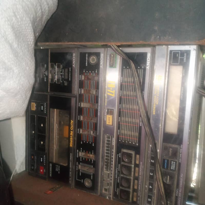 Lot electronic 4