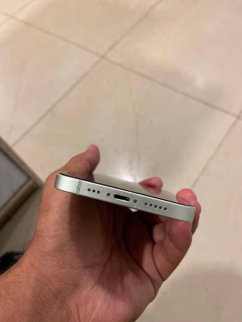 Apple iPhone 12 2