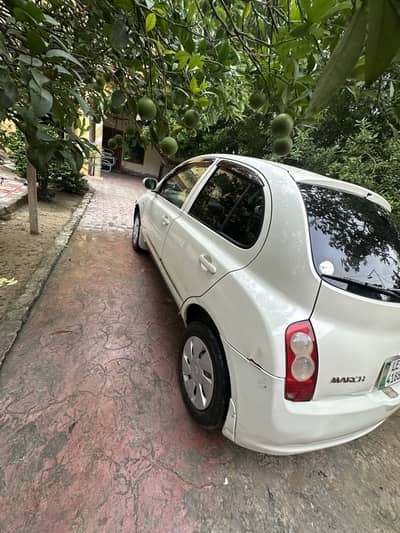 Nissan March 2014