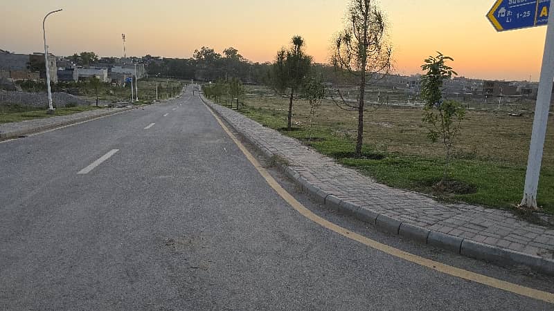7 Marla Developed Plot, Heighted Location. 0