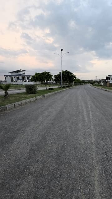 7 Marla Developed Plot, Heighted Location. 9
