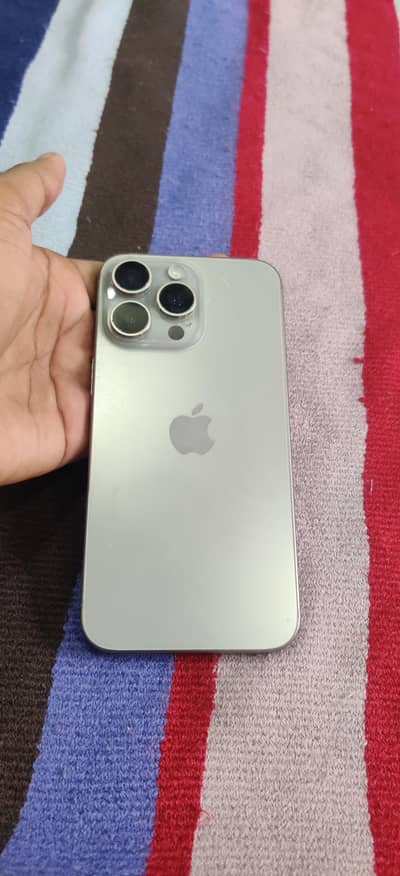 Apple iPhone 15 Pro Max back change just