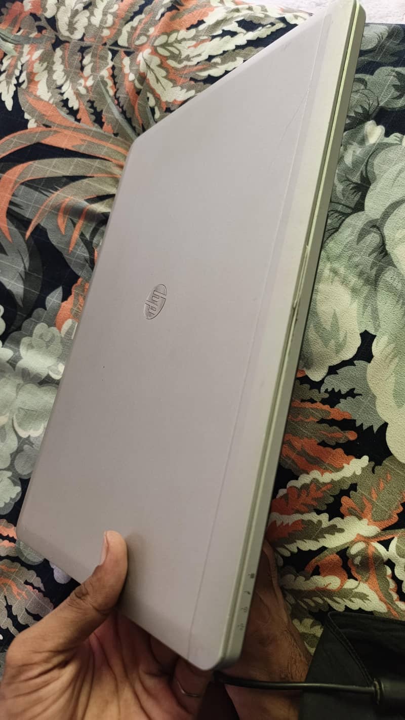 Laptop 4