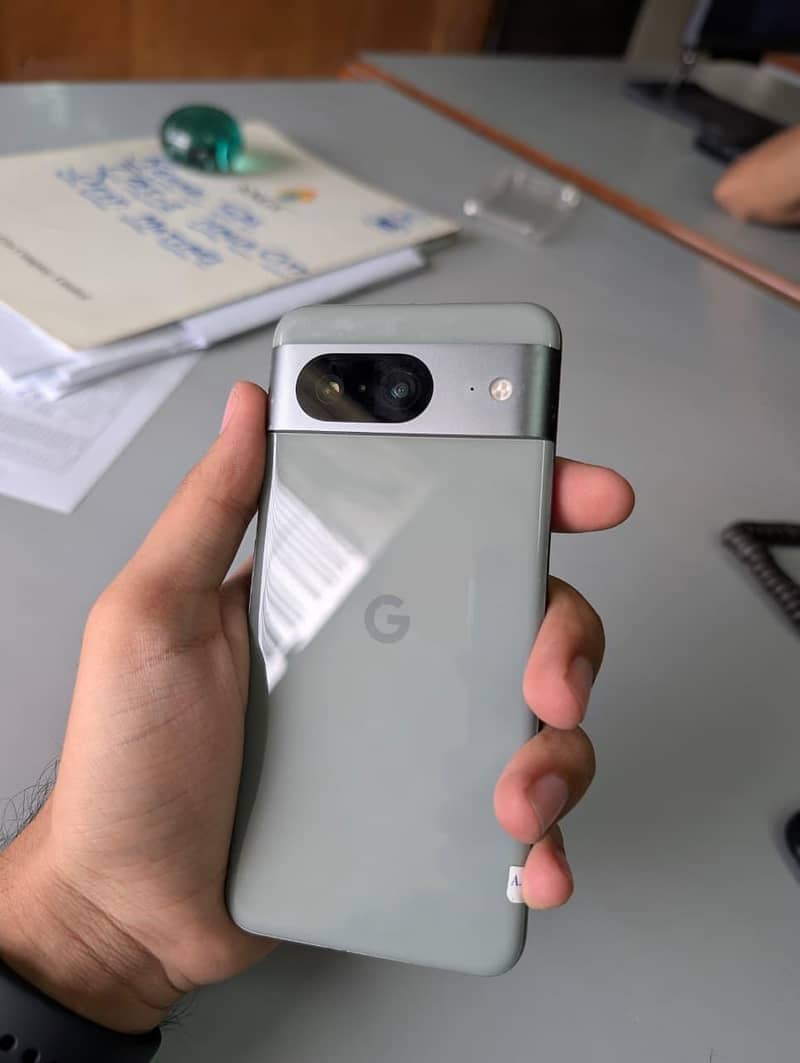 Google Pixel 8(Hazel Grey) – 10/10 Mint Condition 0
