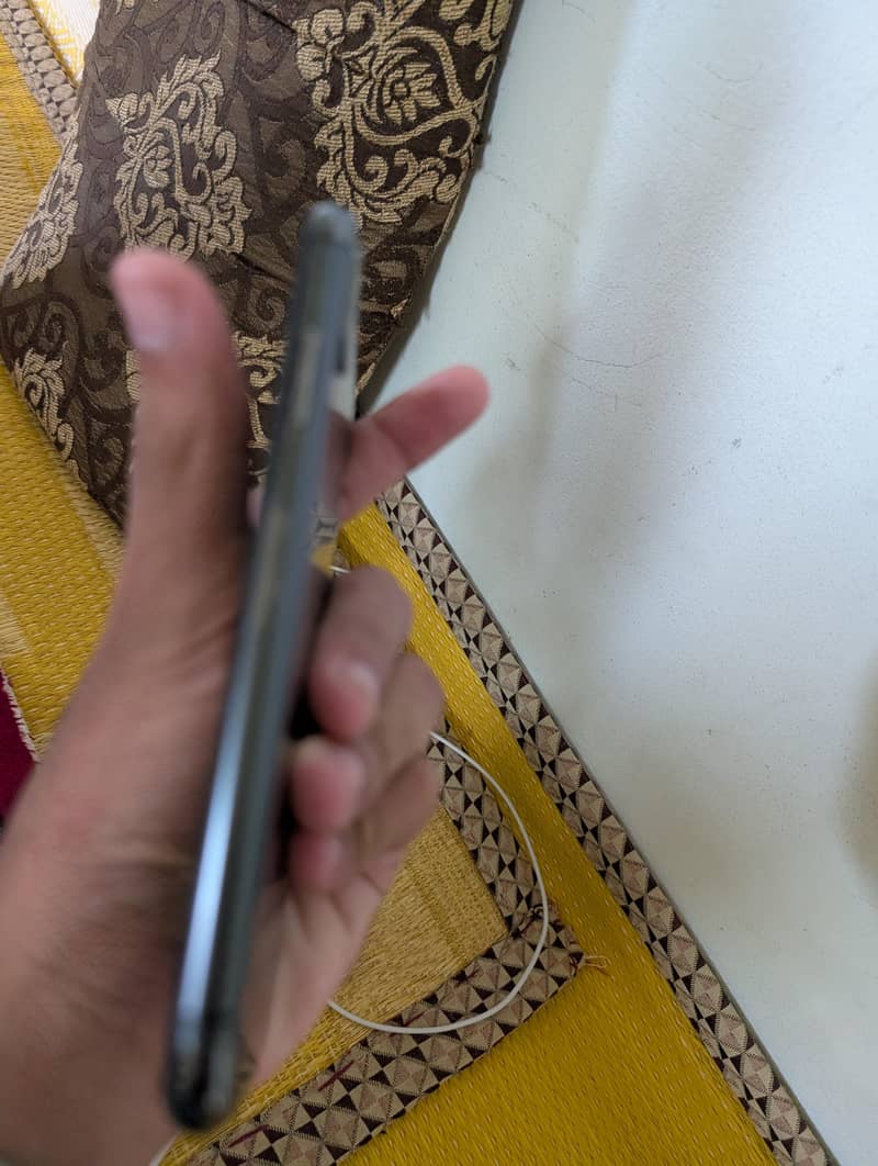 iphone xs 1